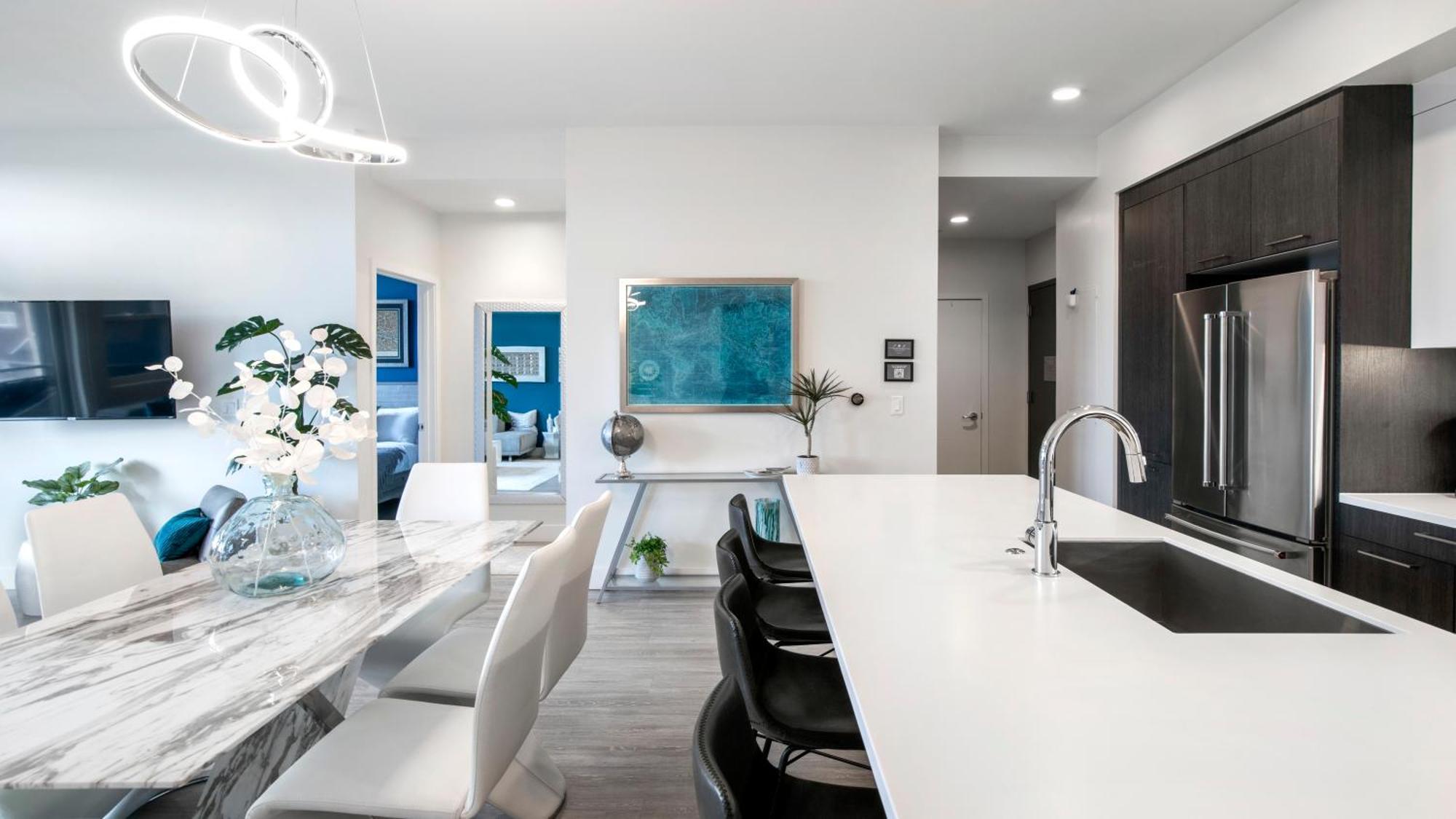 2880 Above The Cityline Elegance At Espadin Holiday home Denver