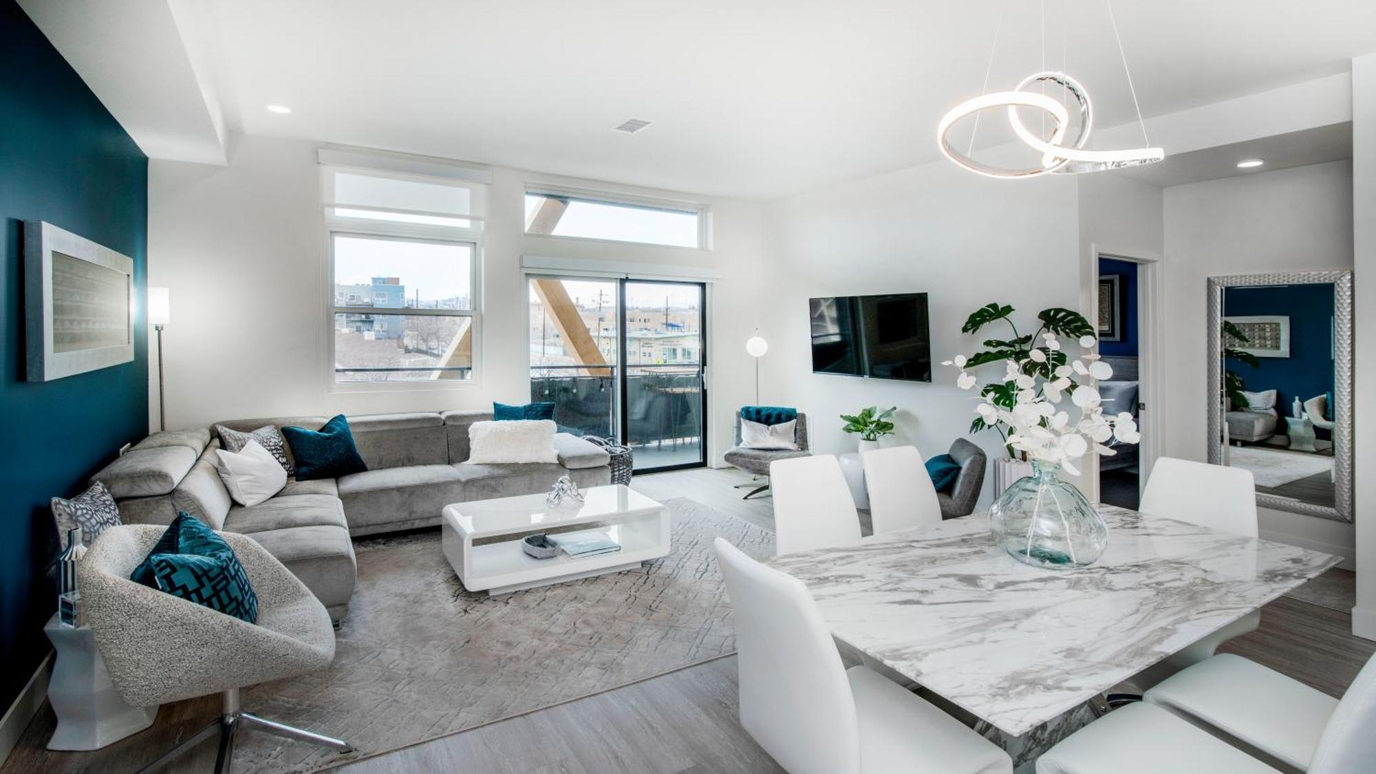 Holiday home 2880 Above The Cityline Elegance At Espadin Denver